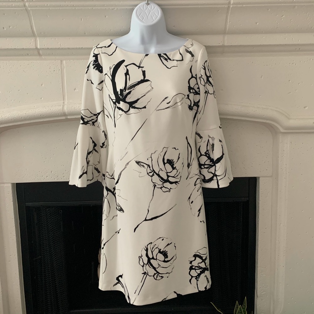 White floral shift dress